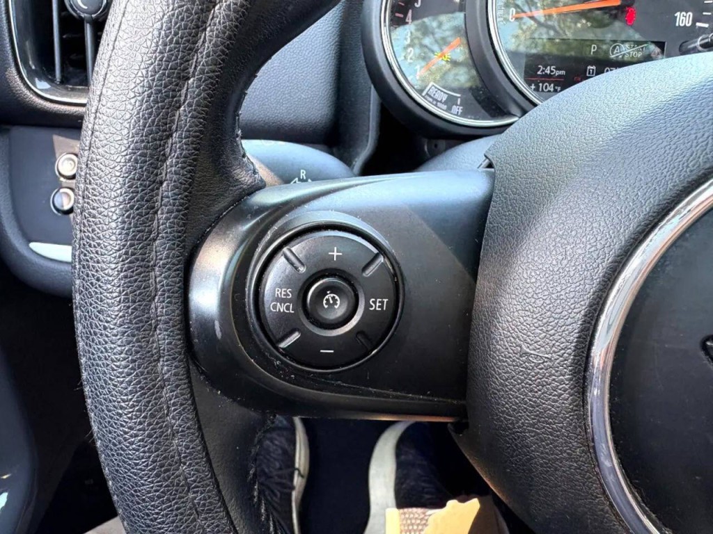 2018 MINI Countryman Image 16