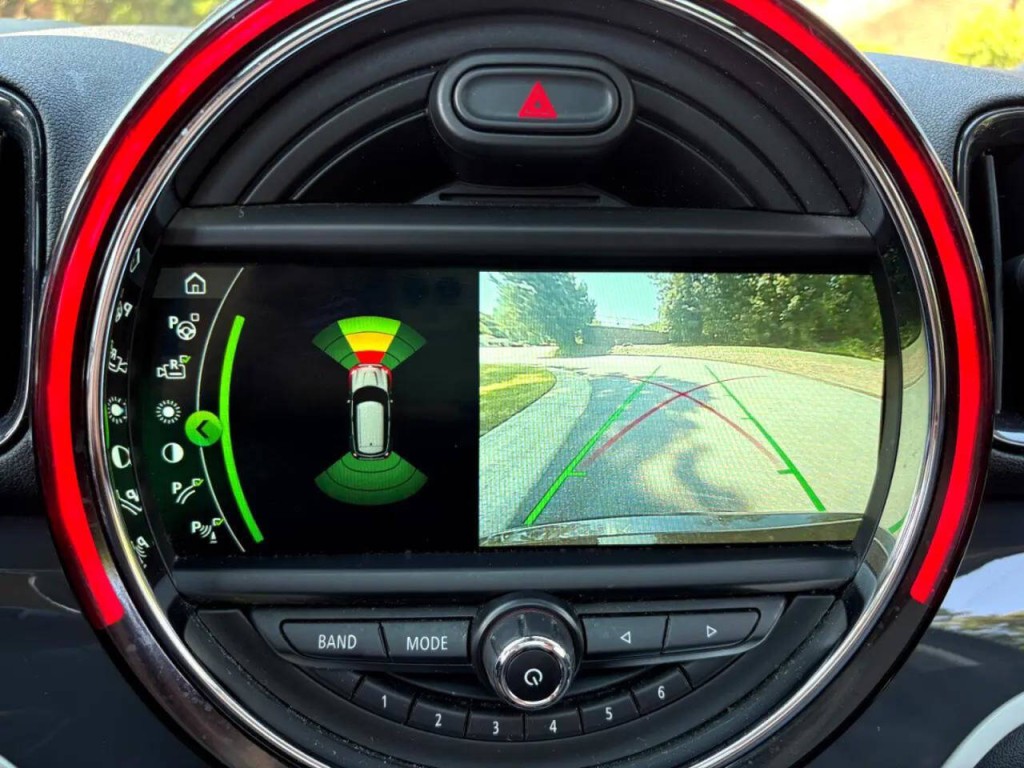 2018 MINI Countryman Image 19