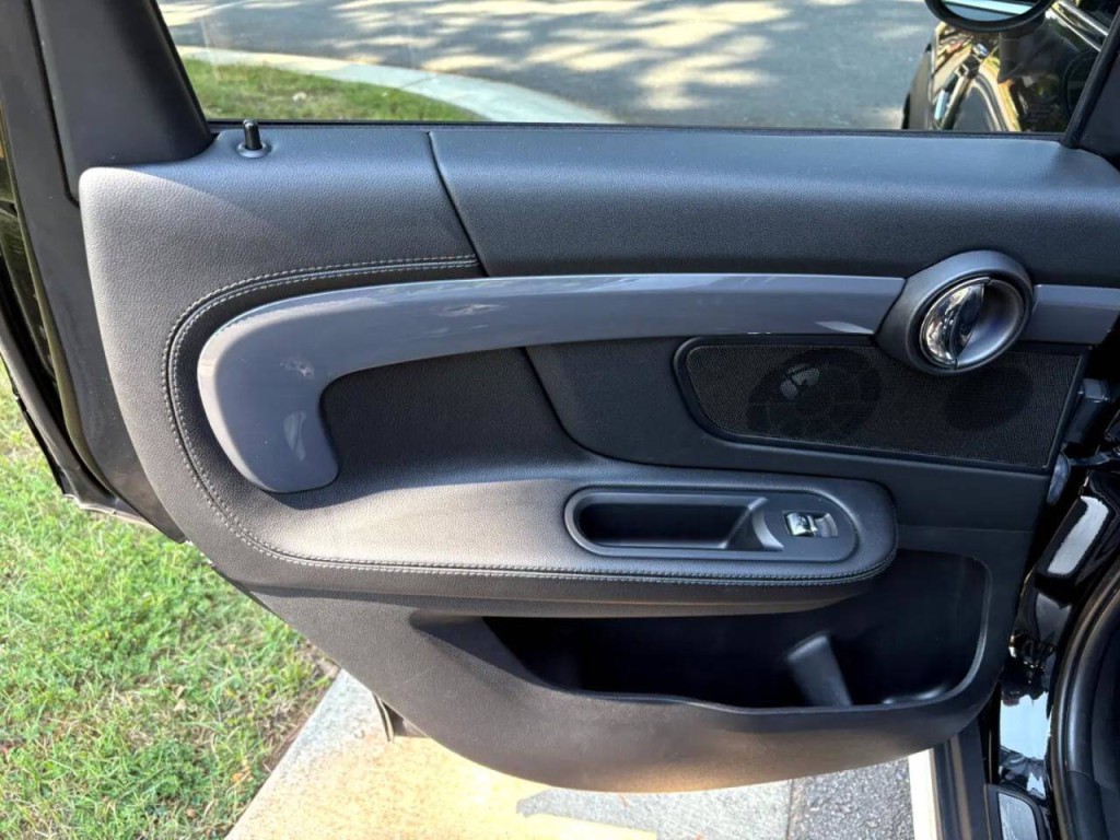 2018 MINI Countryman Image 26