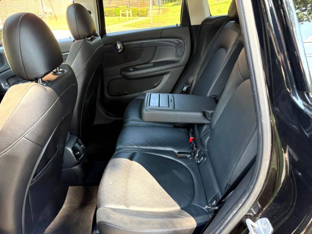 2018 MINI Countryman Image 27