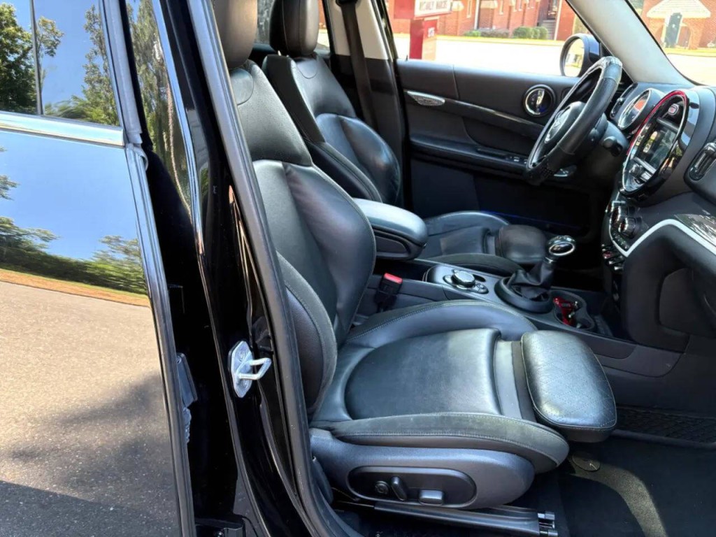 2018 MINI Countryman Image 31