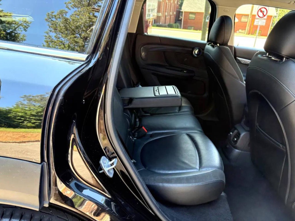 2018 MINI Countryman Image 34
