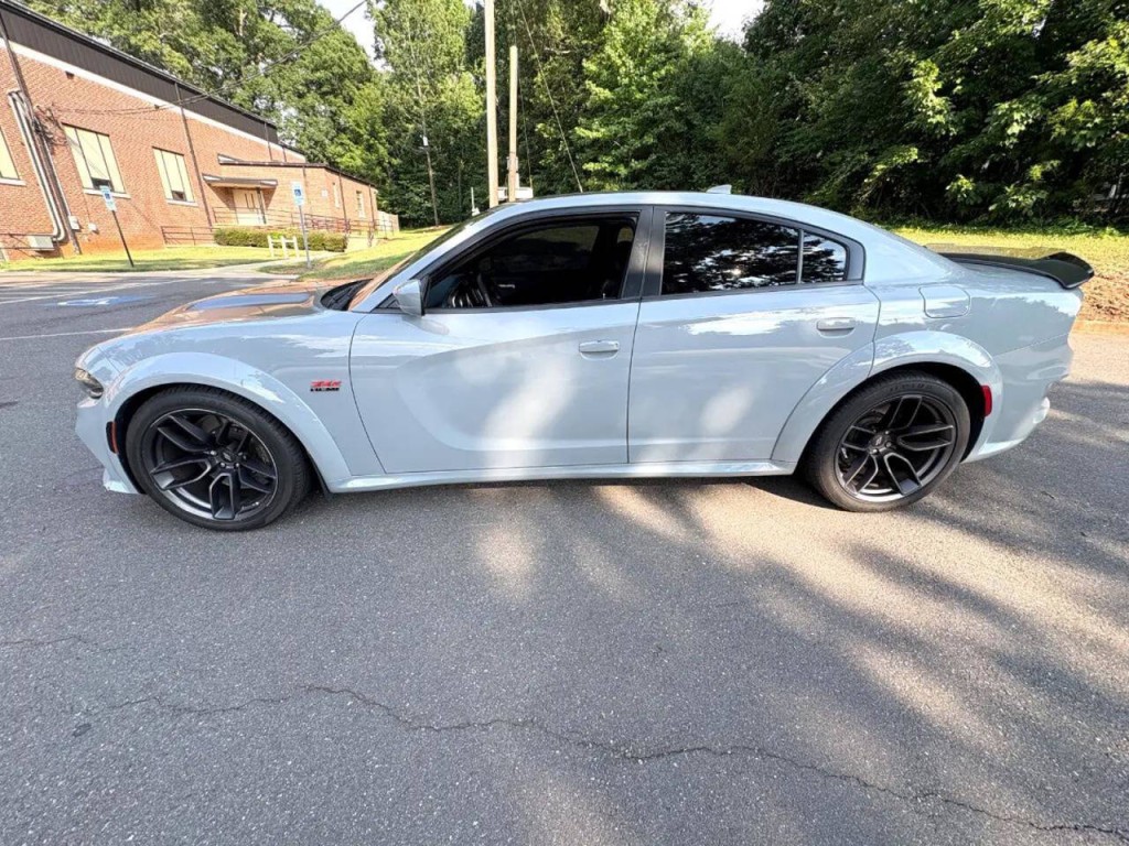 2021 Dodge Charger Image 4