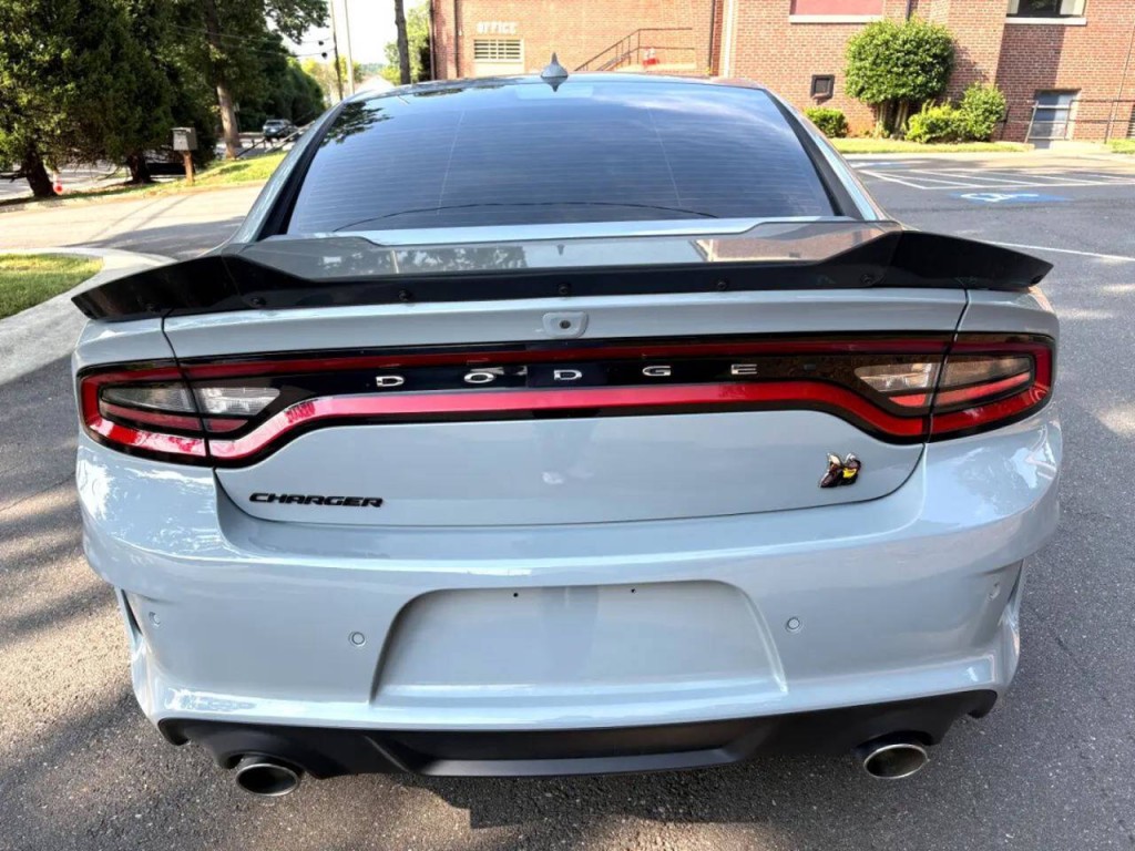 2021 Dodge Charger Image 6
