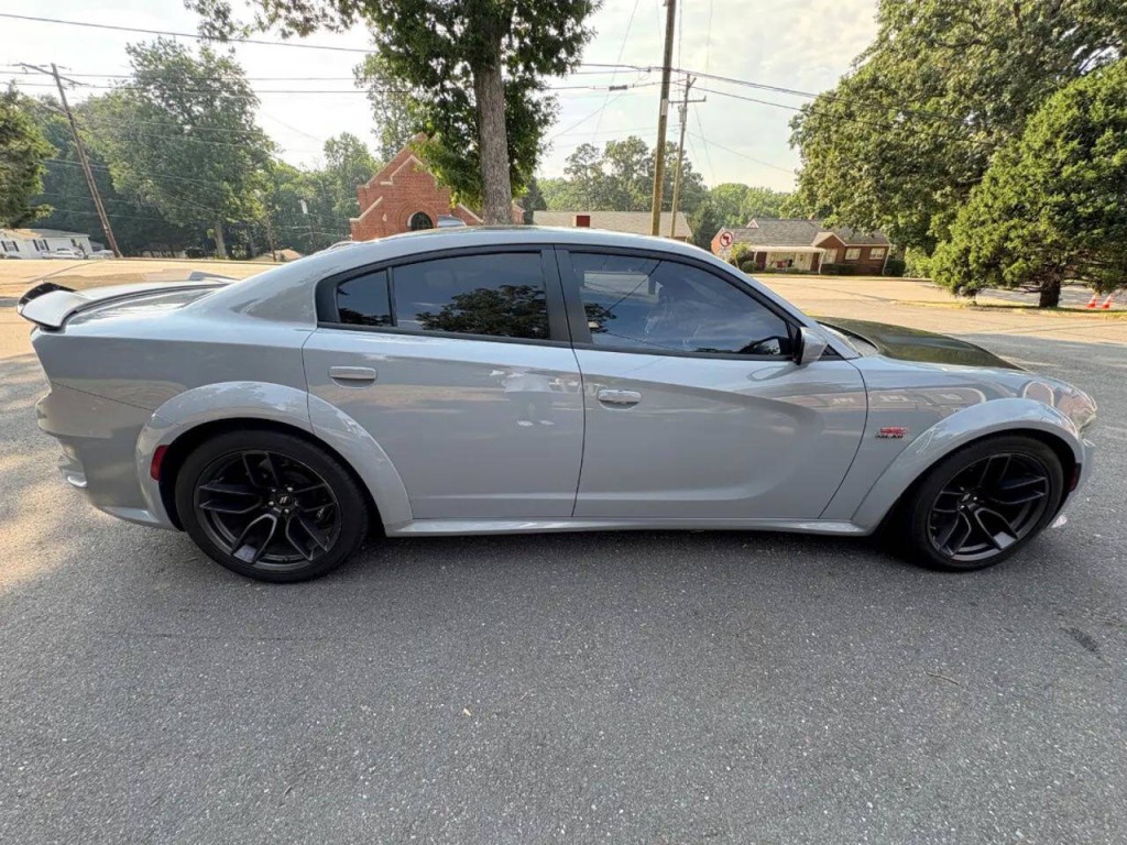 2021 Dodge Charger Image 8