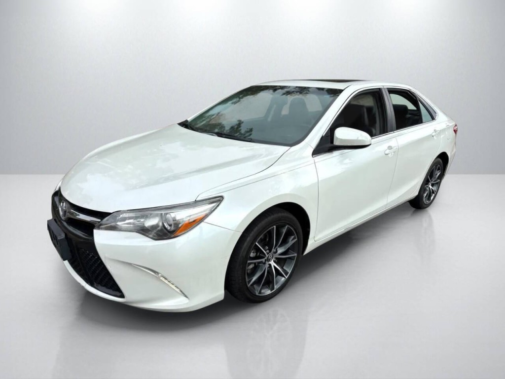2017 Toyota Camry Image 3