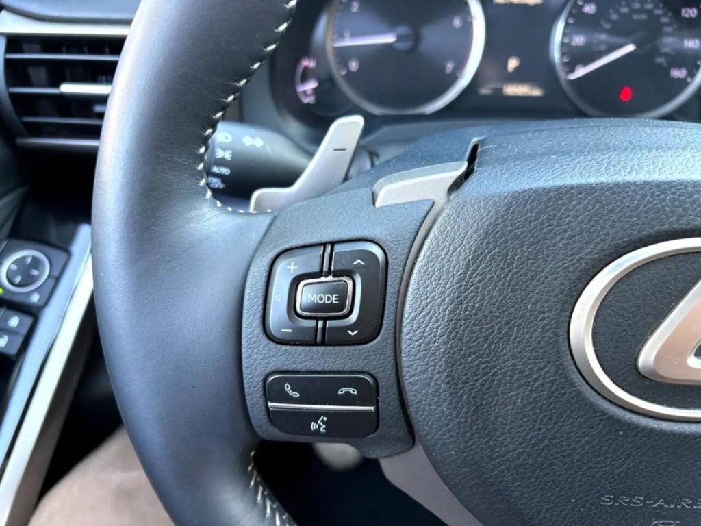 2019 Lexus IS 300 Image 17
