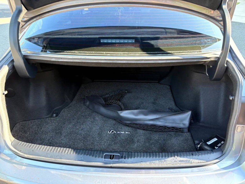 2019 Lexus IS 300 Image 29