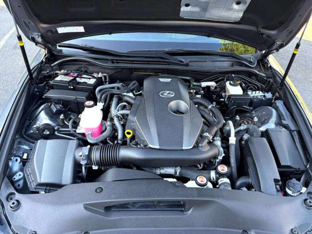 2019 Lexus IS 300 Image 35