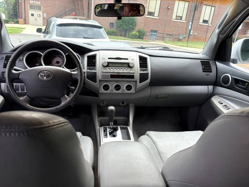 2007 Toyota Tacoma Image 16