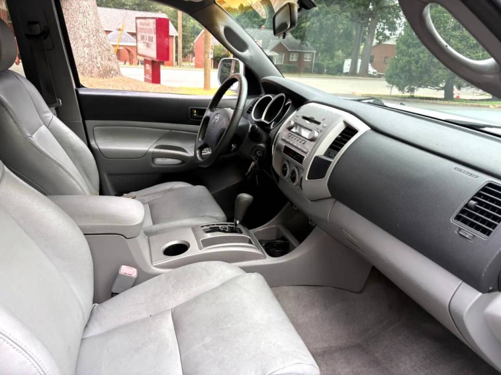 2007 Toyota Tacoma Image 21