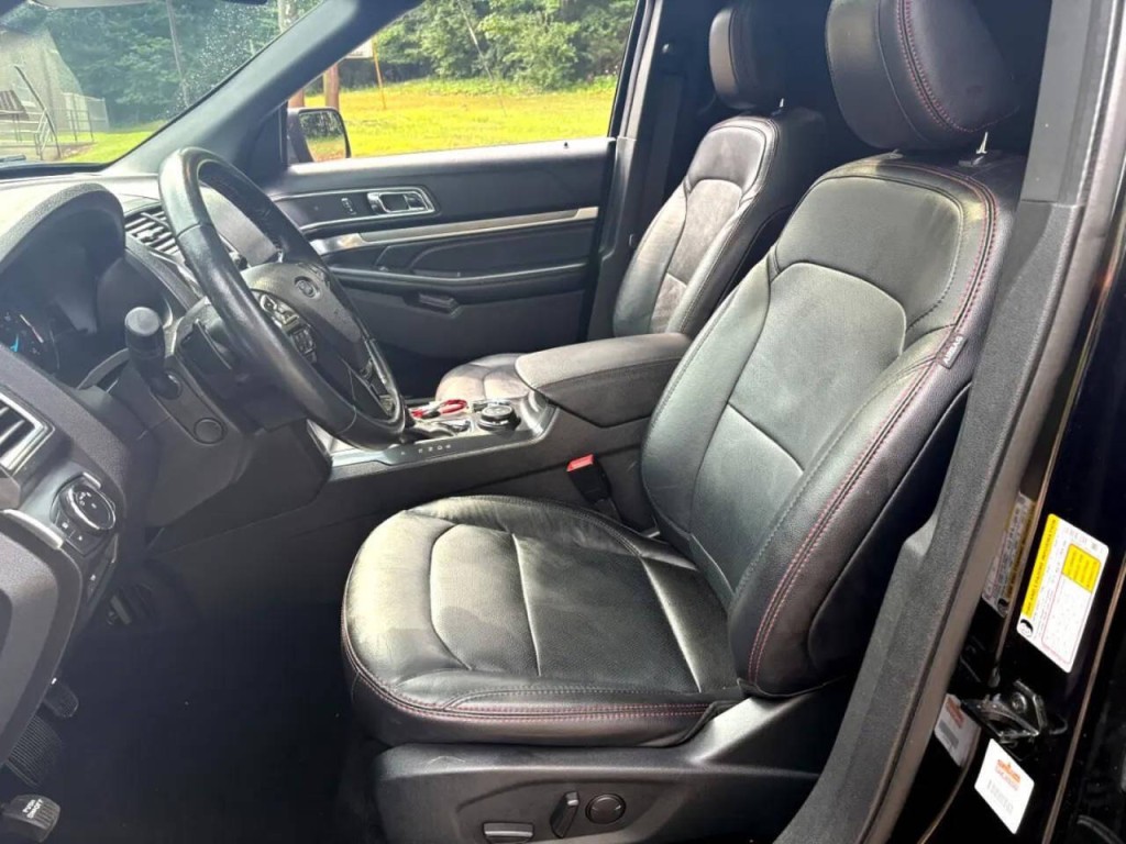 2019 Ford Explorer Image 3