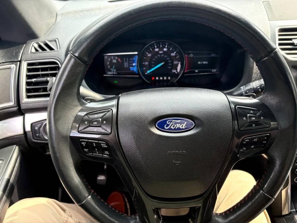 2019 Ford Explorer Image 7