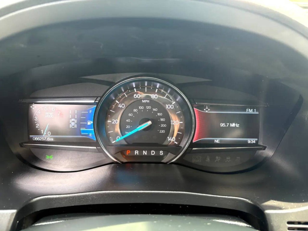 2019 Ford Explorer Image 10