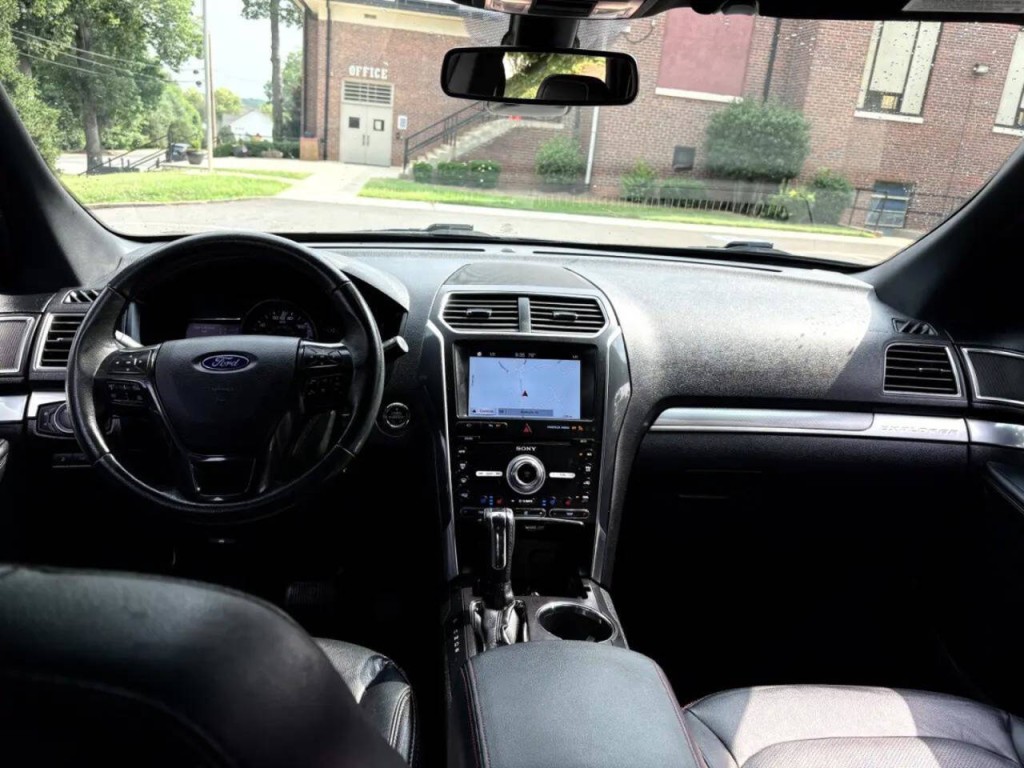 2019 Ford Explorer Image 18