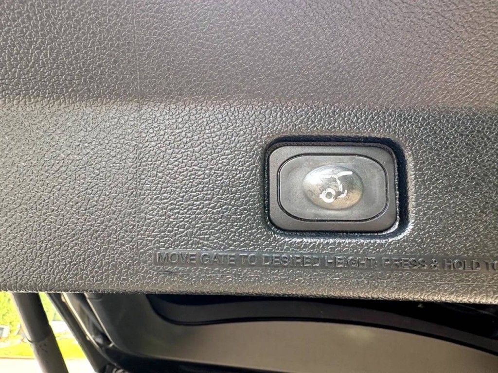 2019 Ford Explorer Image 23
