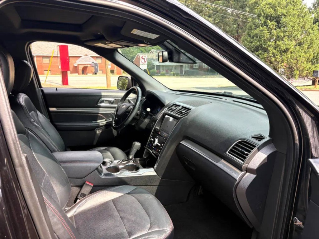 2019 Ford Explorer Image 26