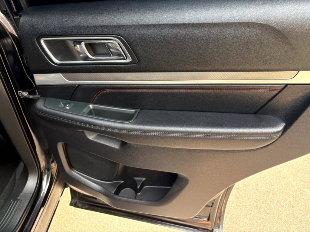 2019 Ford Explorer Image 27