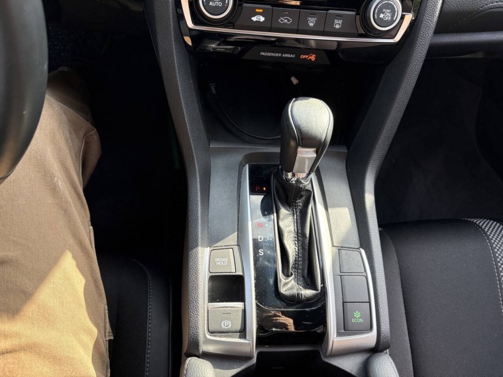 2019 Honda Civic Image 21