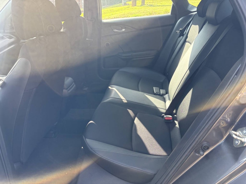 2019 Honda Civic Image 24