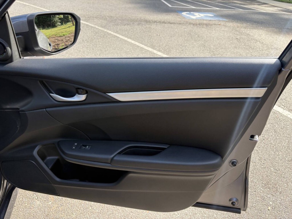 2019 Honda Civic Image 26