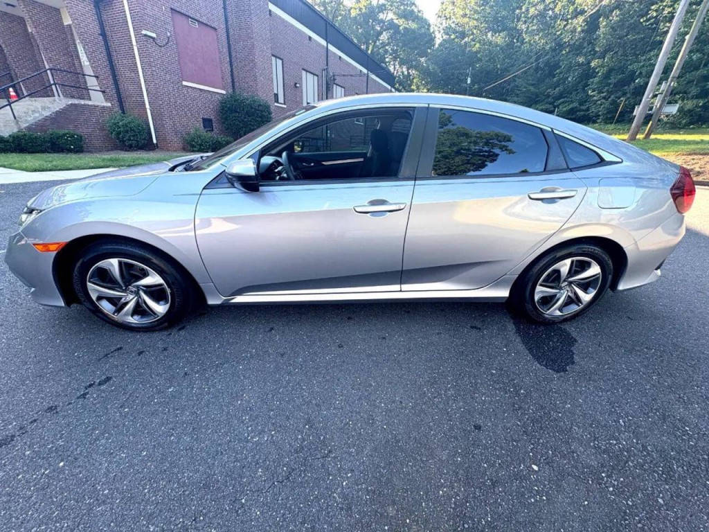 2019 Honda Civic Image 4