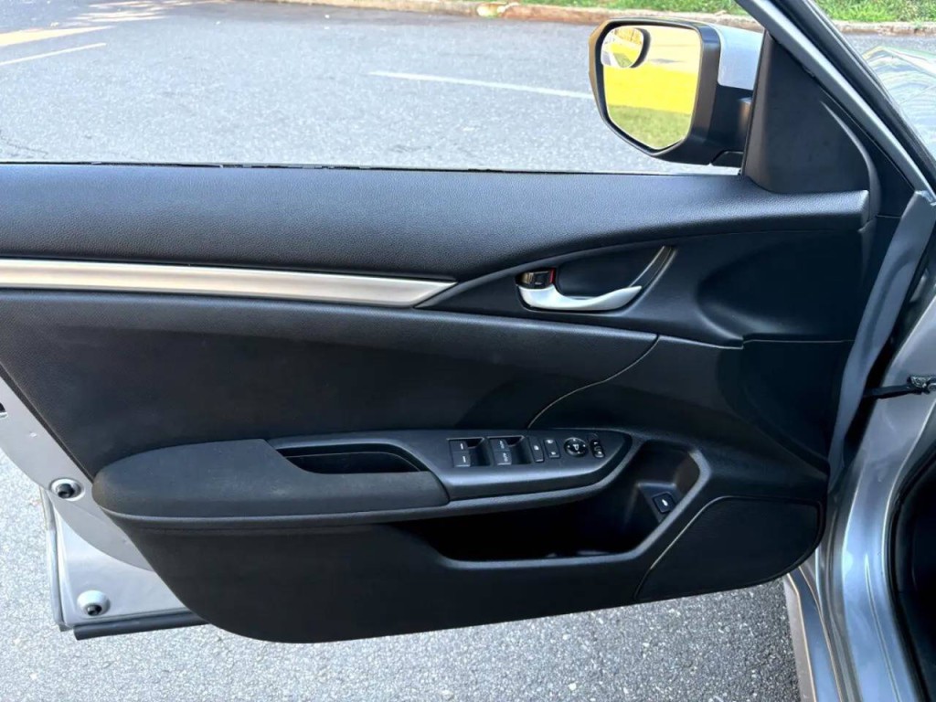 2019 Honda Civic Image 9