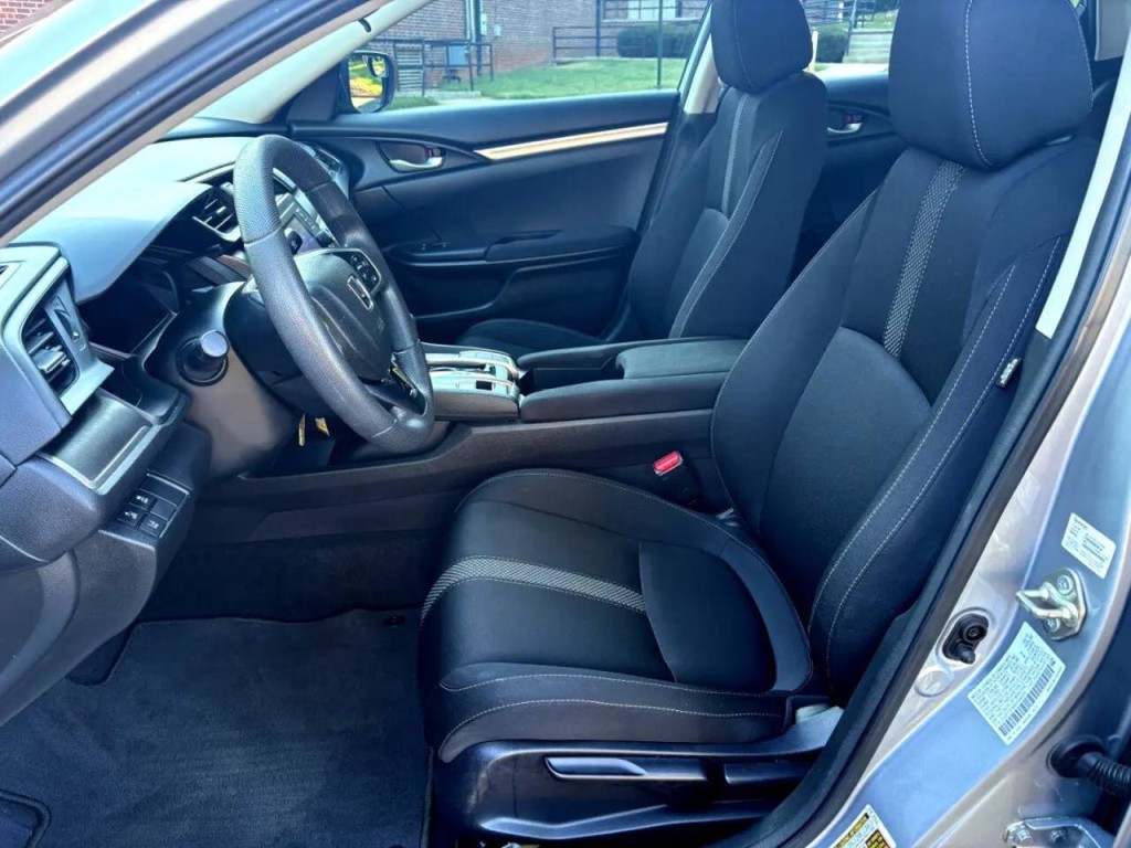 2019 Honda Civic Image 10