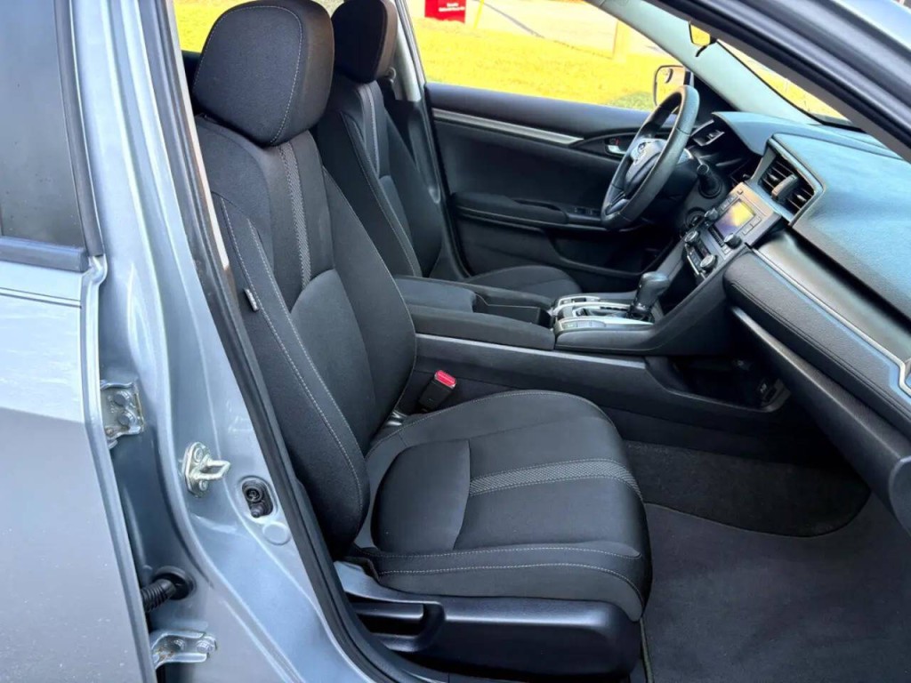 2019 Honda Civic Image 26