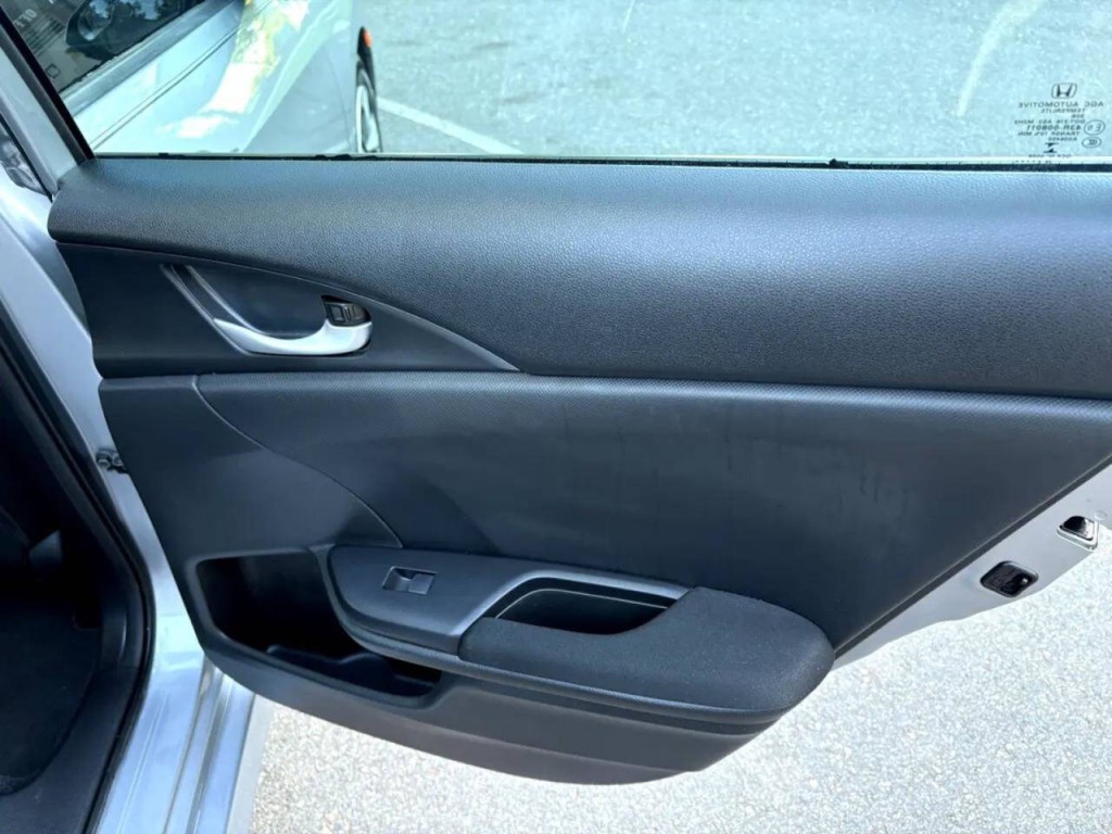 2019 Honda Civic Image 28