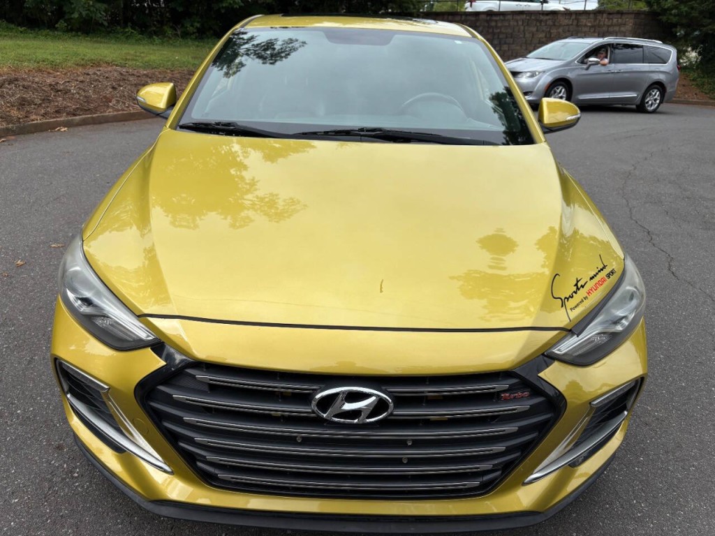 2018 Hyundai Elantra Image 2