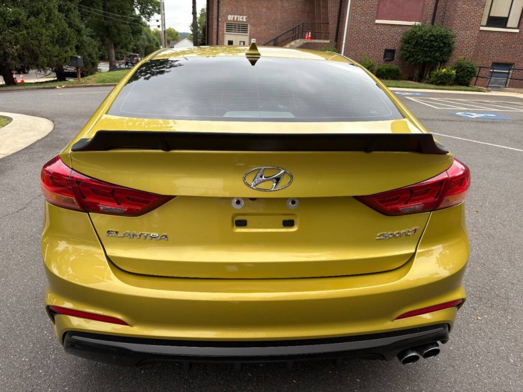2018 Hyundai Elantra Image 6