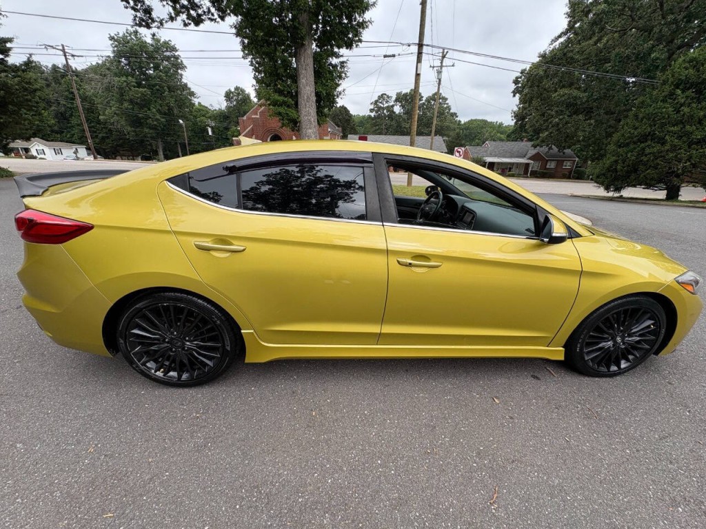2018 Hyundai Elantra Image 8