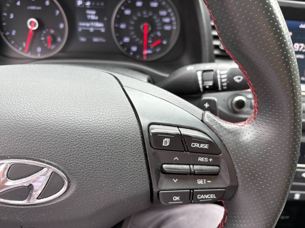 2018 Hyundai Elantra Image 15