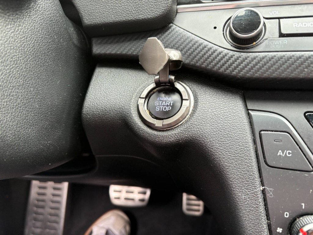 2018 Hyundai Elantra Image 18