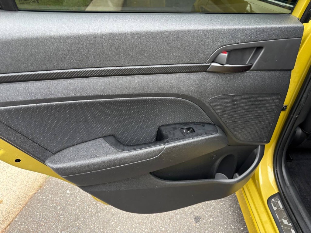 2018 Hyundai Elantra Image 25
