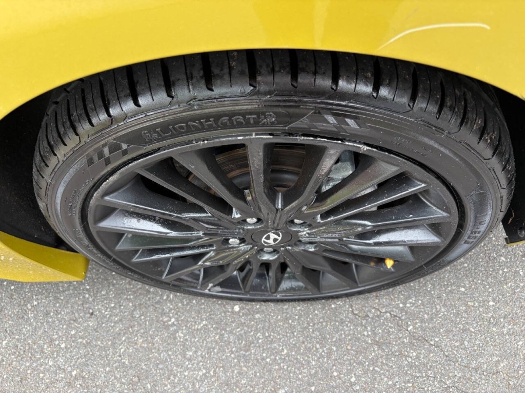 2018 Hyundai Elantra Image 36