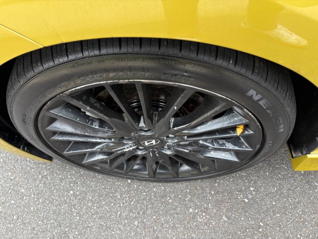 2018 Hyundai Elantra Image 37