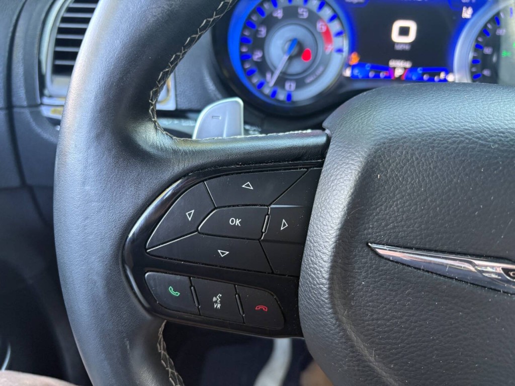 2020 Chrysler 300 Image 14