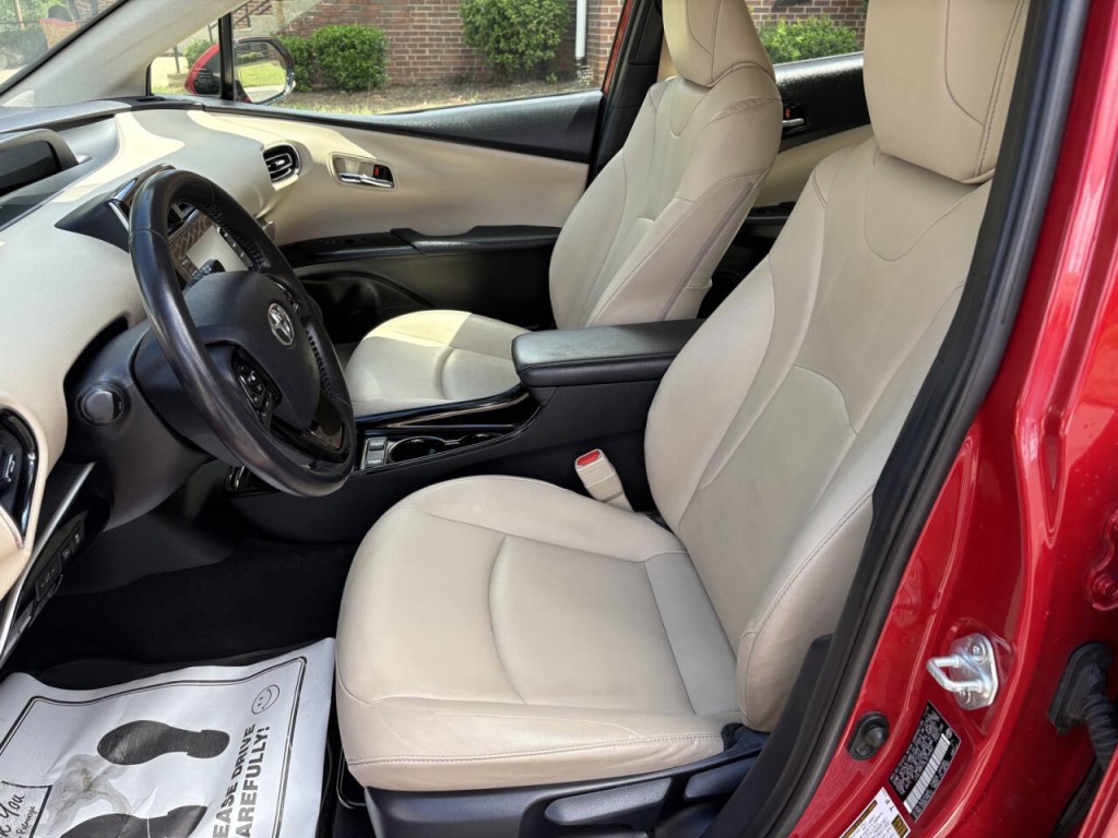 2020 Toyota Prius Image 10