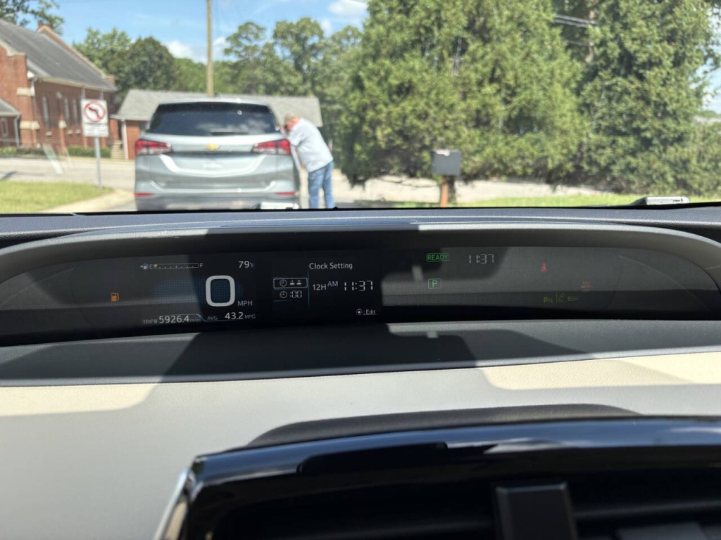2020 Toyota Prius Image 16