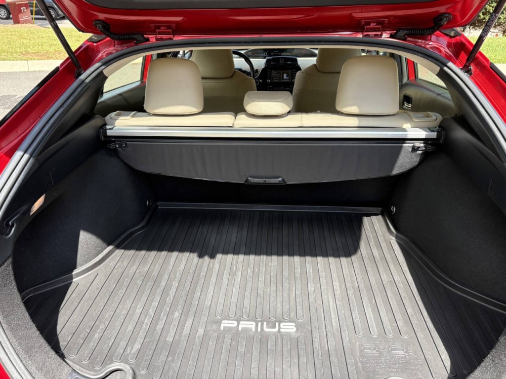 2020 Toyota Prius Image 25