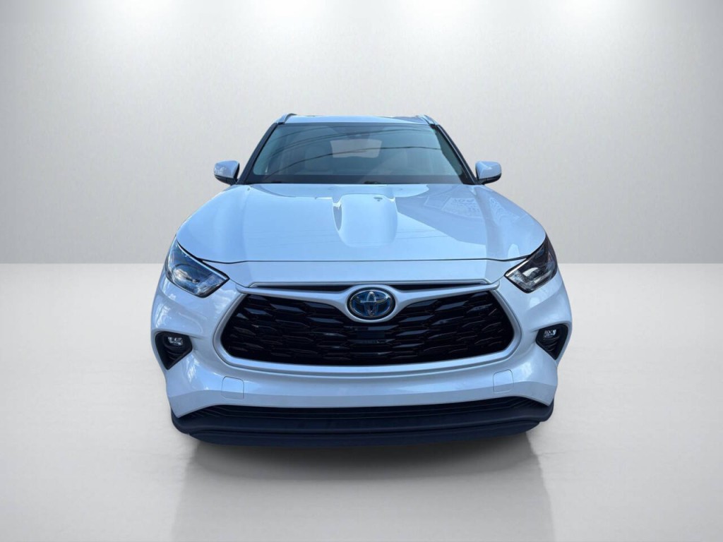 2022 Toyota Highlander Image 2