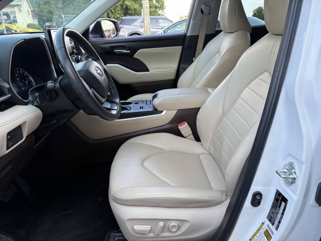 2022 Toyota Highlander Image 10