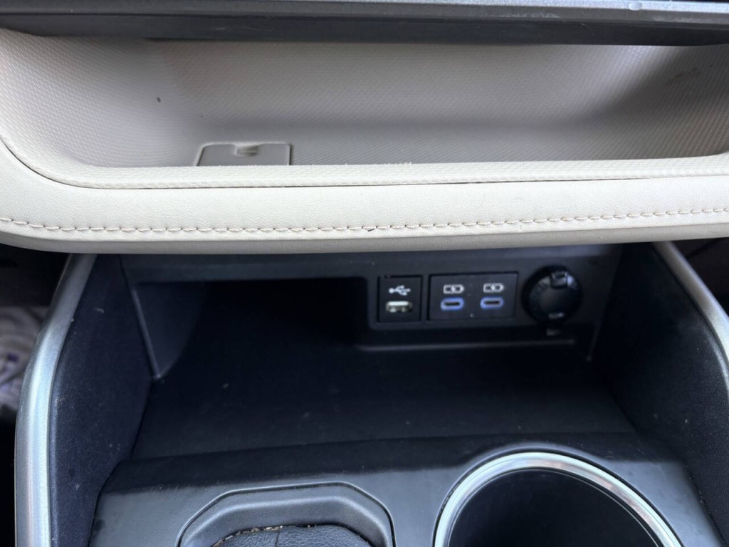 2022 Toyota Highlander Image 21