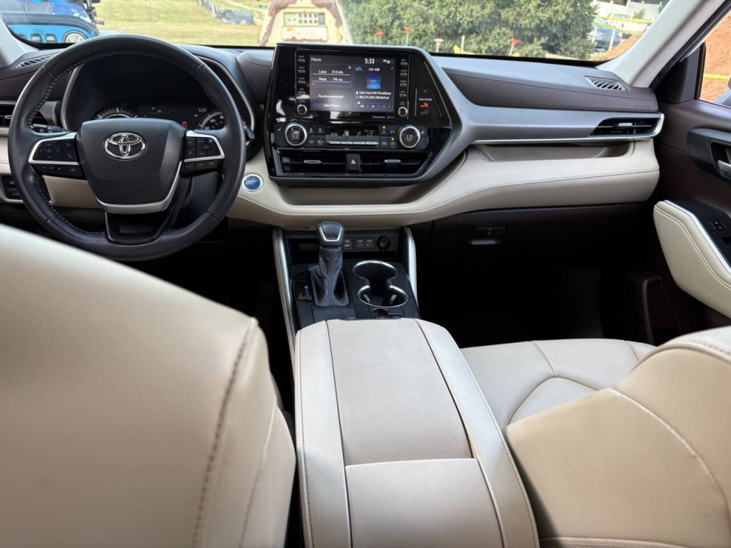 2022 Toyota Highlander Image 24