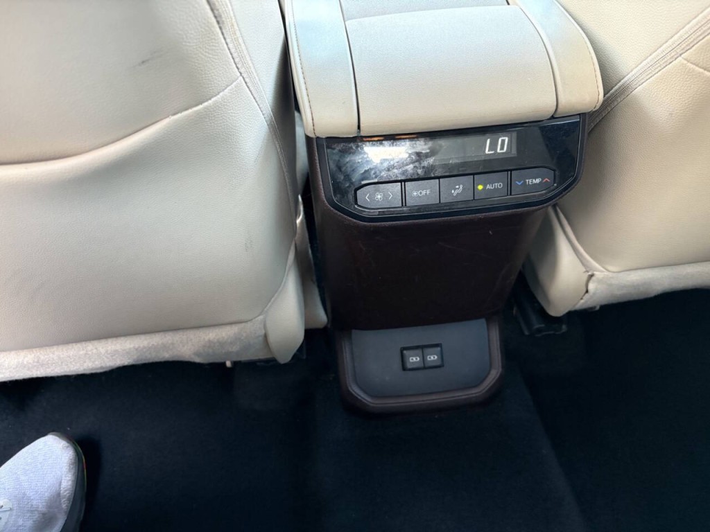 2022 Toyota Highlander Image 25
