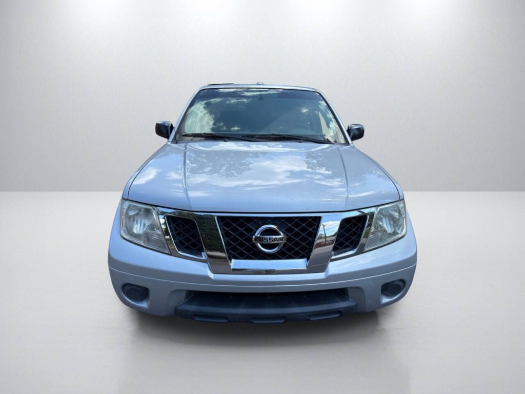 2018 Nissan Frontier Image 2