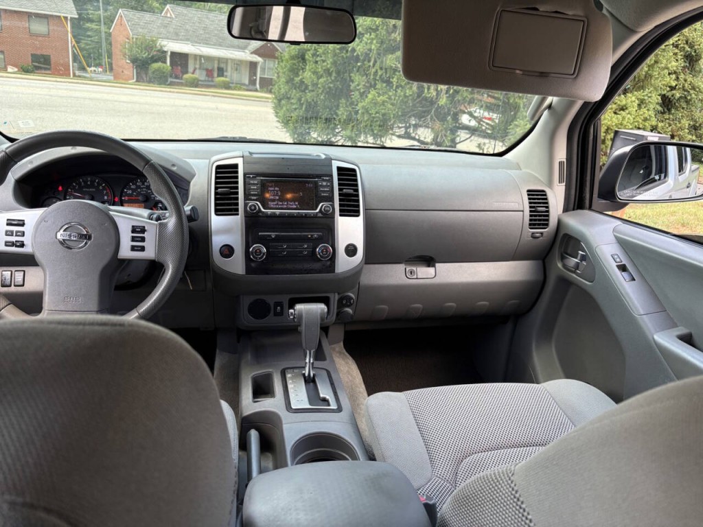 2018 Nissan Frontier Image 20