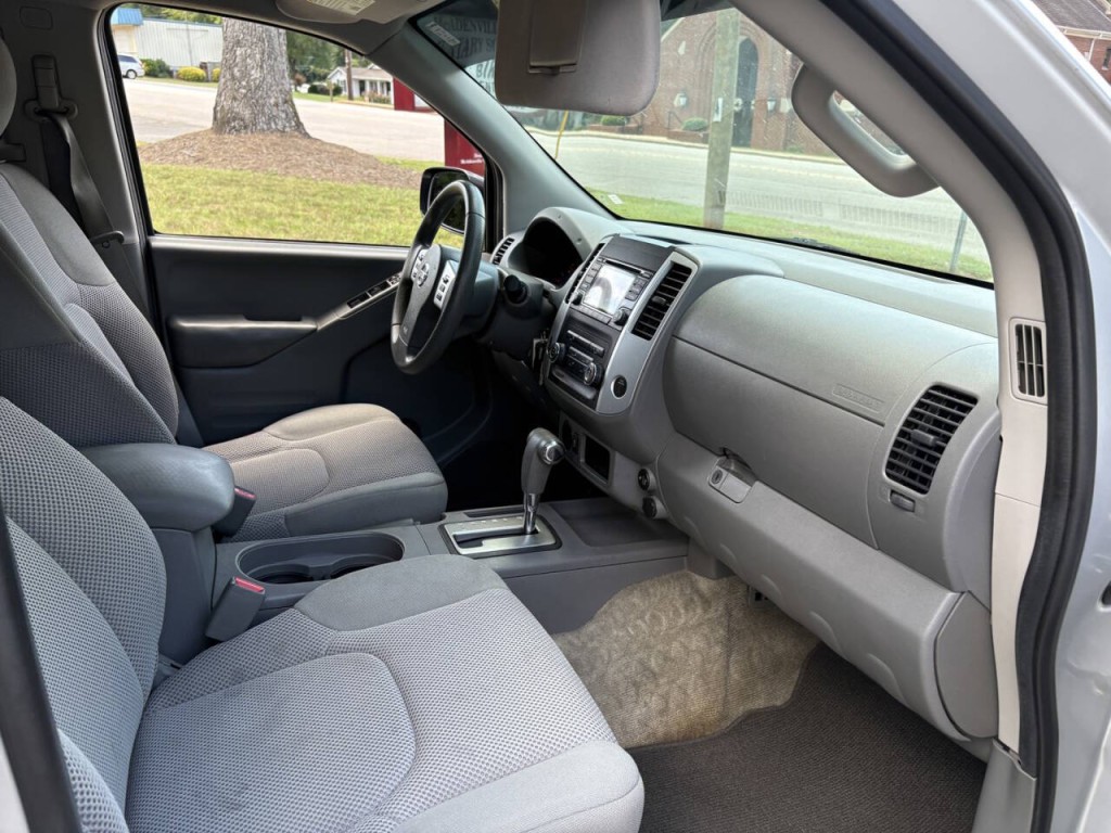 2018 Nissan Frontier Image 26